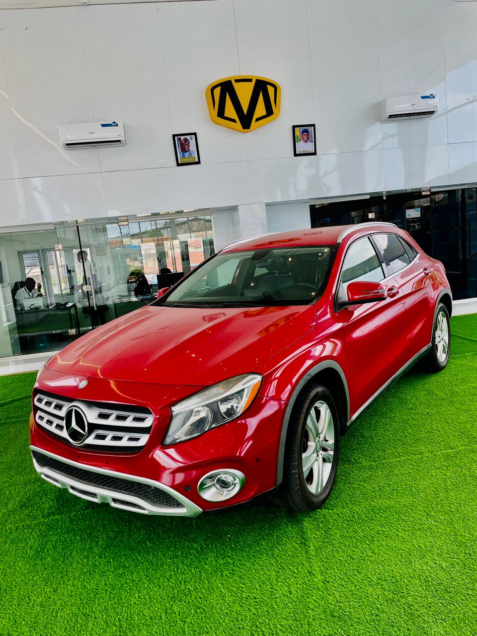 Mercedes Benz GLA250